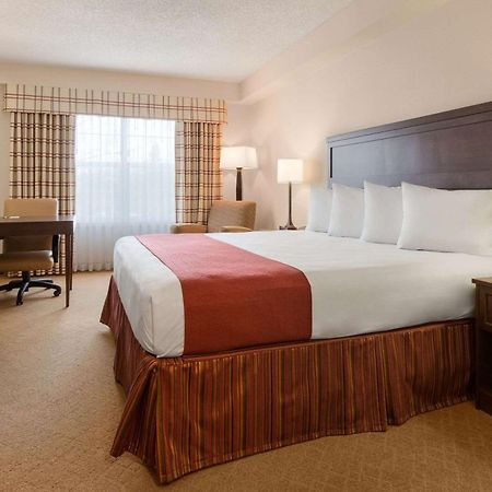 Country Inn & Suites By Radisson, Calgary-Northeast Экстерьер фото