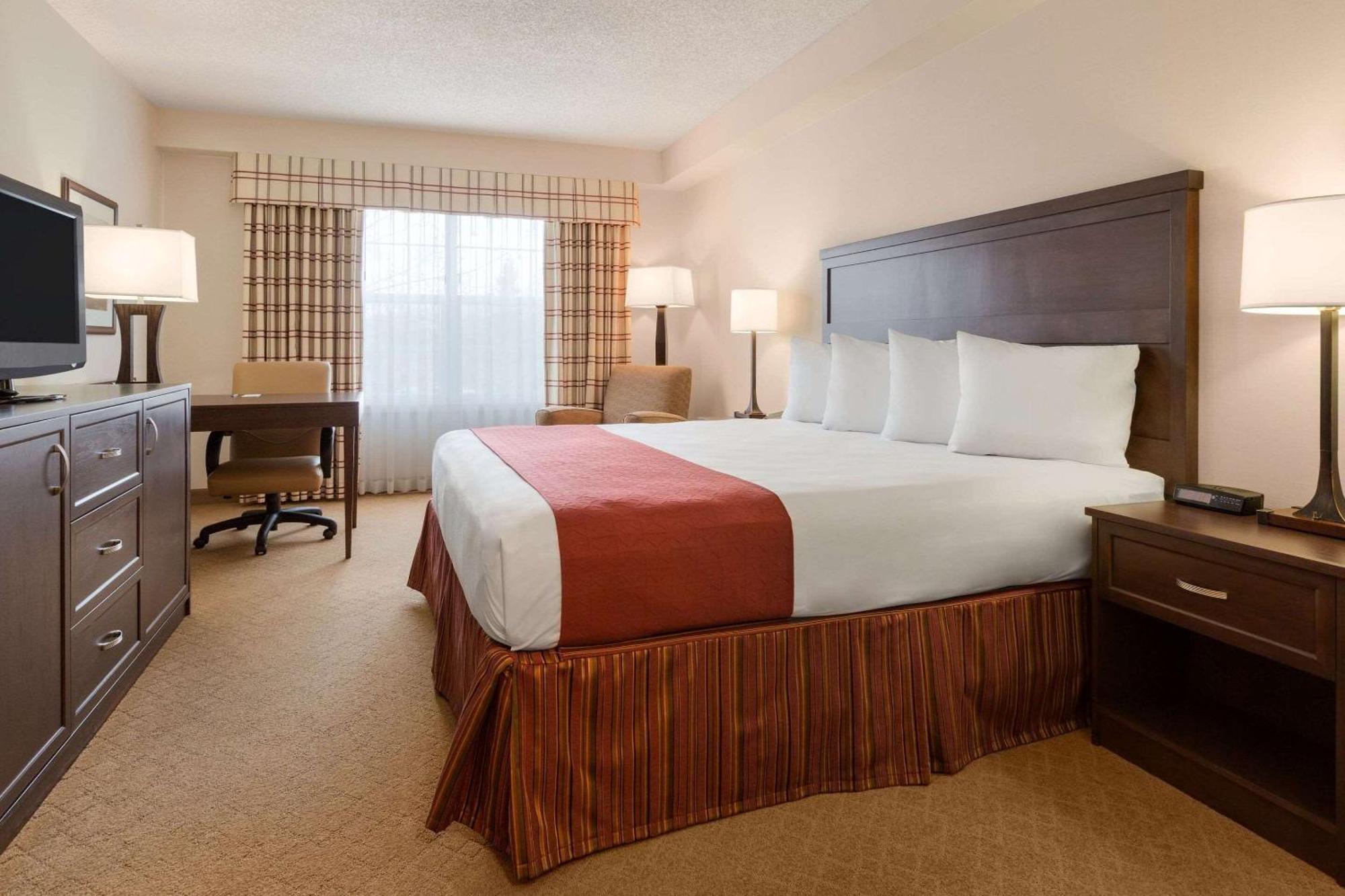Country Inn & Suites By Radisson, Calgary-Northeast Экстерьер фото