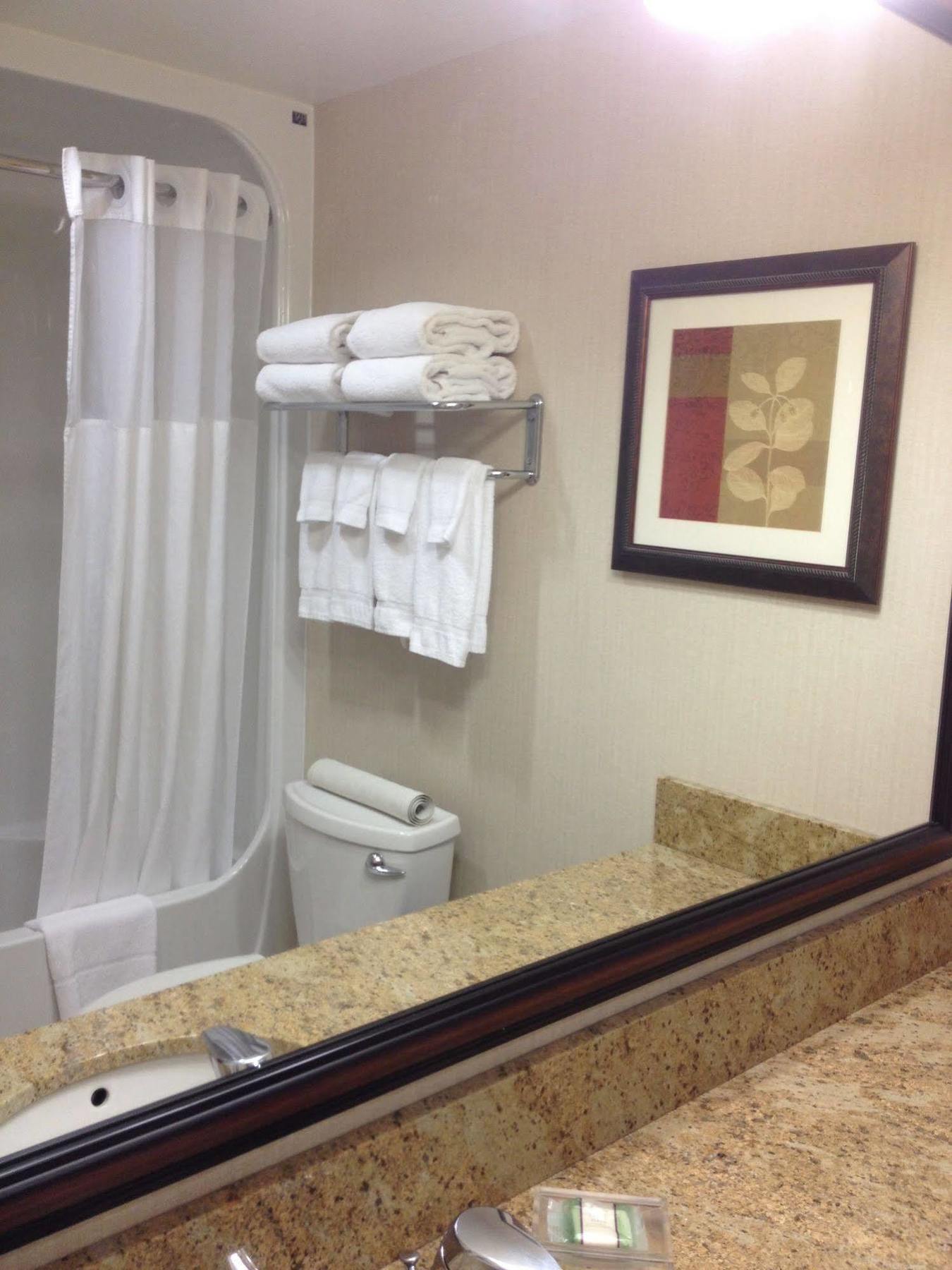 Country Inn & Suites By Radisson, Calgary-Northeast Экстерьер фото